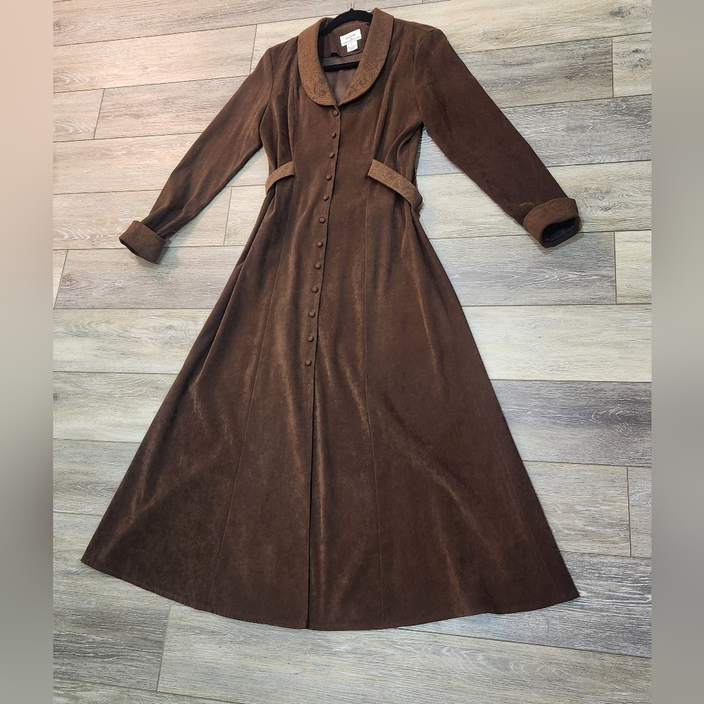 The D.W Studio by David Warren Vintage Brown Trench Coat Dress in size 6